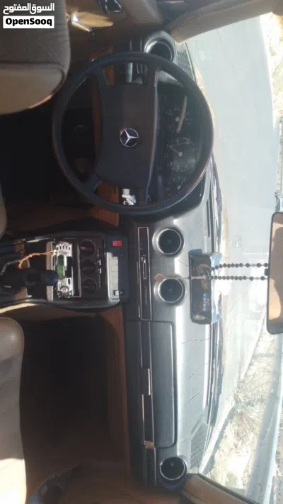 Mercedes Benz E-Class E 200 2