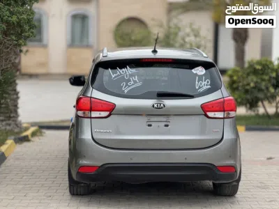 Kia Carens Luxury 4