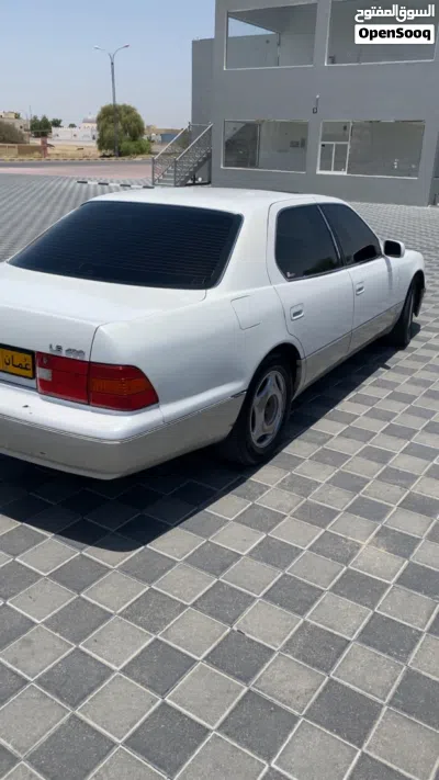 Lexus LS LS 400 2