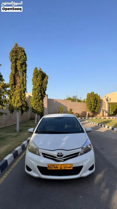Toyota Yaris Basic 4