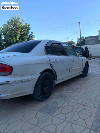 Hyundai Sonata GL 2