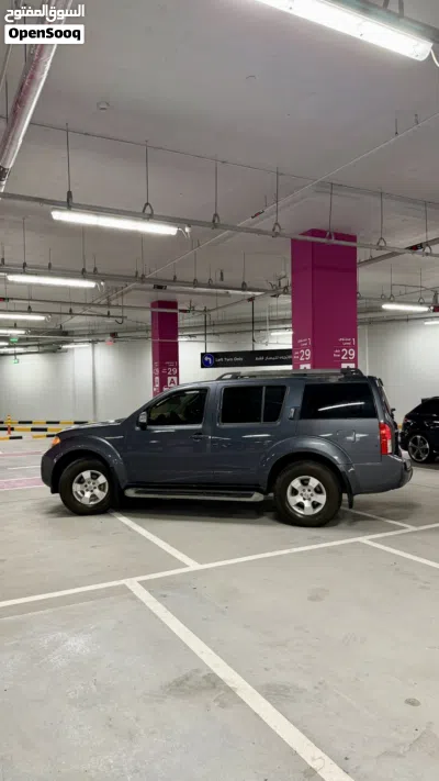 Nissan Pathfinder S 4