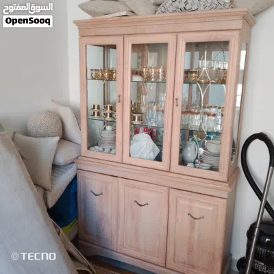 بوفيه خشب بحاله ممتازه 2
