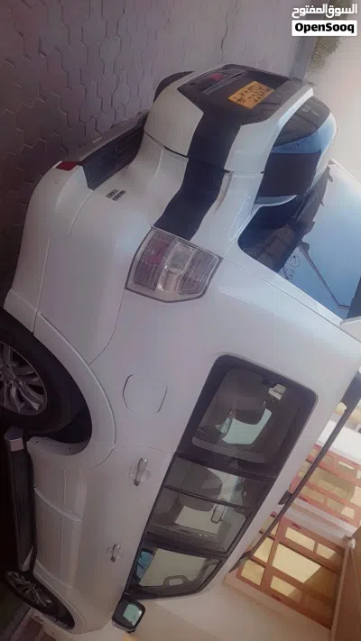 Mitsubishi Pajero GLS 2