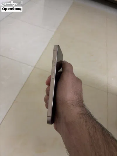 Iphone 16 pro 4