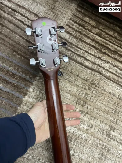 Acoustic Guitar - Fender ( بحاله جيده جدا مستعمل) مع حقيبه 2