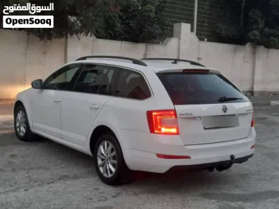 سكودا اوكتافيا Standard 4