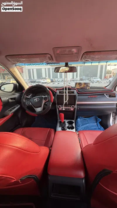 Toyota Camry SE 4