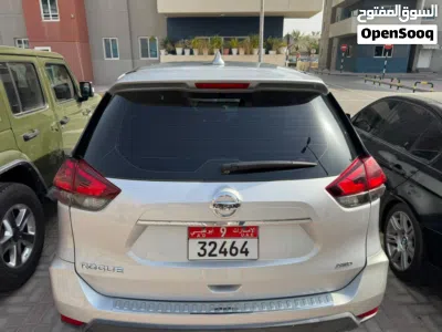Nissan Rogue S 3