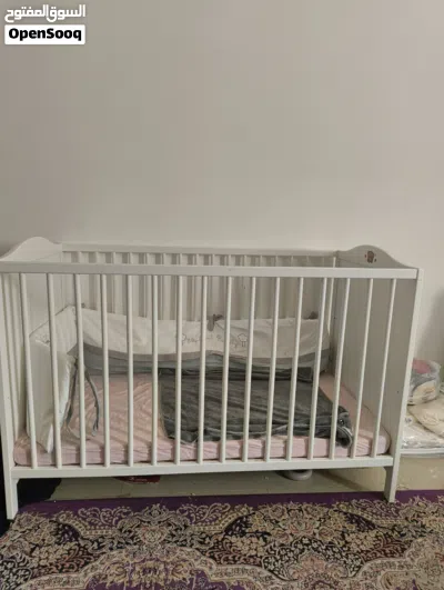 Baby Crib with Mattress 2