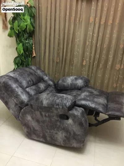 صيانة وتنجيد جميع انواع كنب الريكلاينر /recliner 4