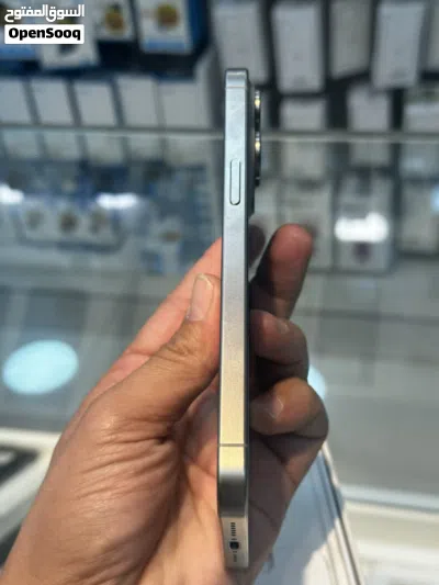 I phone 15 pro max 256gb مستعمل شبة جديد بطاريه 85-90 معه كرتونته كفالة اسبوعين لاي عطل مصنعي 3