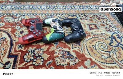 بلاي ستيشن 4 برو PS4 Pro) مستعمل مع 3 ذراعات تحكم 2