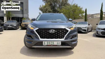Hyundai Tucson Standard 2