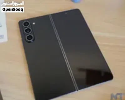 سامسونغ z فولد 5 مساحة 512 جيبي يدعم شبكة 5G الرامات 12 جيبي لون اسود للبيع بسعر العرض 2
