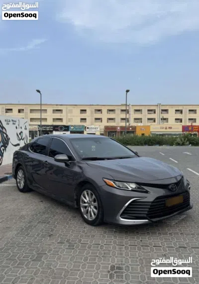 Toyota Camry LE 2