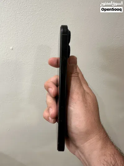 Iphone 16 pro max 3