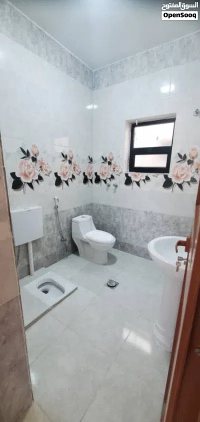 عمارة استثمارية للبيـــــــــــــــــــع مكونة من ثلاثة ادوار الدور الاول اربع فتحات تجاريه وقر 2