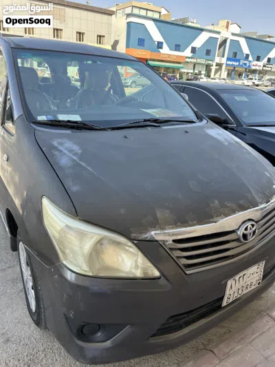 Toyota Innova GL 2