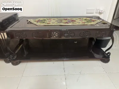 3 طاولات 2 صغيرة ووحدة كبيرة 3
