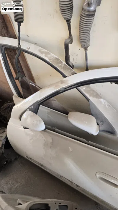 أربعة أبواب بيبان نيسان صني موديل 2012 مع كامل أغراض 4 بواب NISSAN saney 2010 2