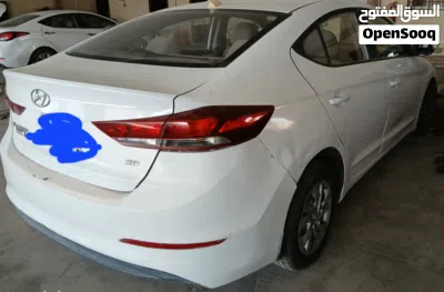 Hyundai Elantra GL 3