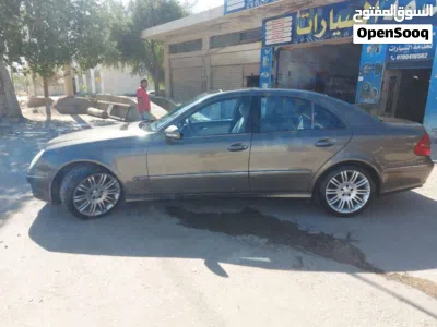 مرسيدس بنز الفئة-E E 200 2