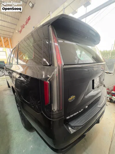 Cadillac Escalade Standard 4
