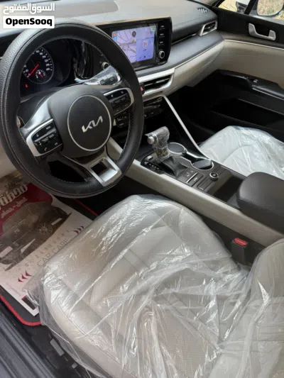 Kia K5 EX 2