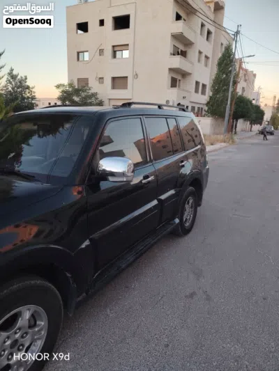 ميتسوبيشي باجيرو GLS 3