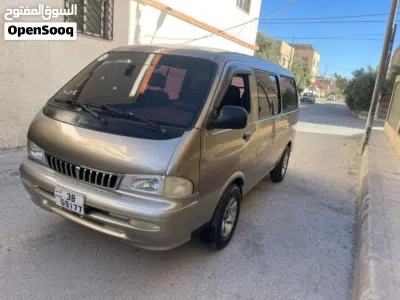 Kia Pregio 4