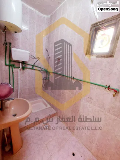 غرفة مع حمام خاص للشباب العمانيين في الخوض بالقرب من شارع نماء / الوصف مهم 3