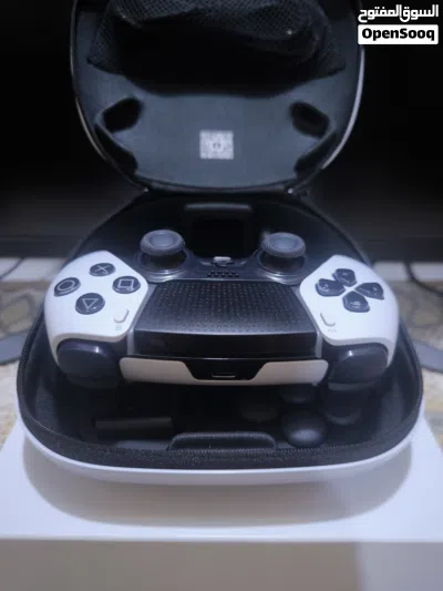 DualSense Edge 4