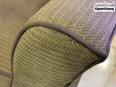 طقم كنب فخم بحال الوكالة قابل للتفاوض 3