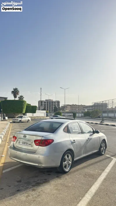Hyundai Avante SE 3
