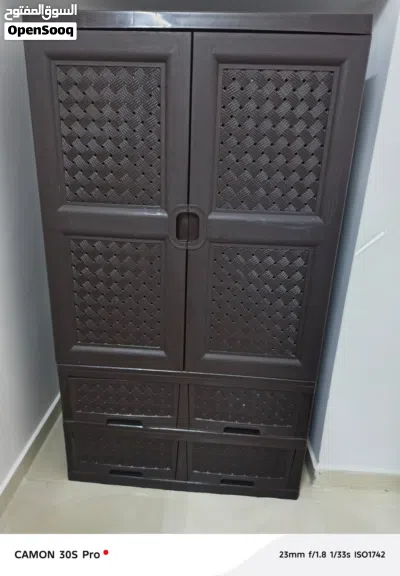 مراية + خزانة بلاستيك بحالة ممتازة 2