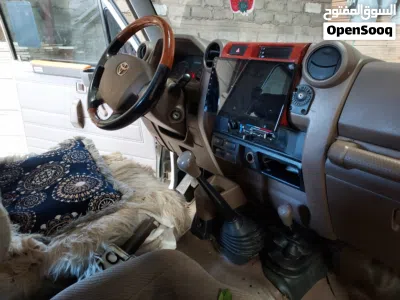 Toyota Land Cruiser Land Cruiser 70 3
