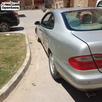 Mercedes Benz CLK-Class CLK 320 2
