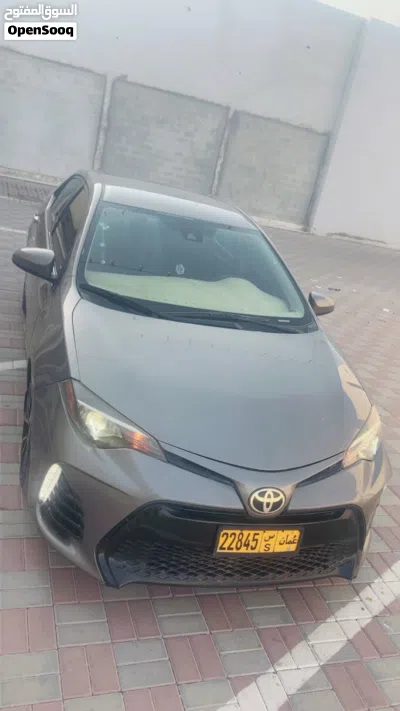 Toyota Corolla LE 3