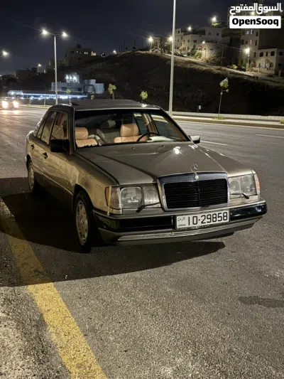 Mercedes Benz E-Class E 200 3