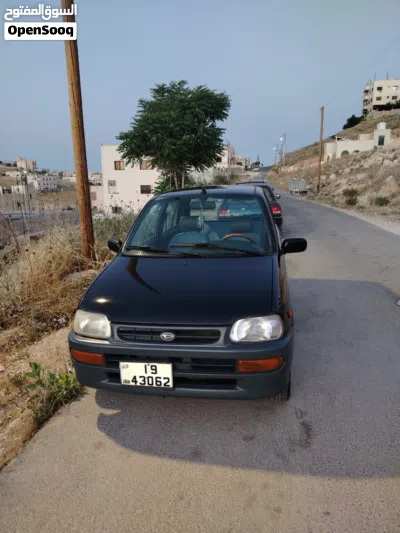 Daihatsu Mira 2