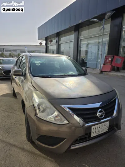 Nissan Sunny Standard 3