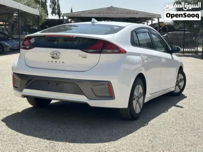 Hyundai Ioniq Standard 3