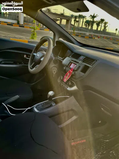 كيا ريو Standard 3