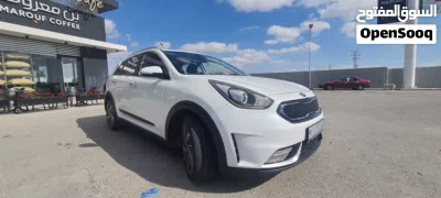 Kia Niro EX Touring 4