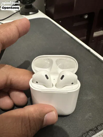 AirPods 2 4