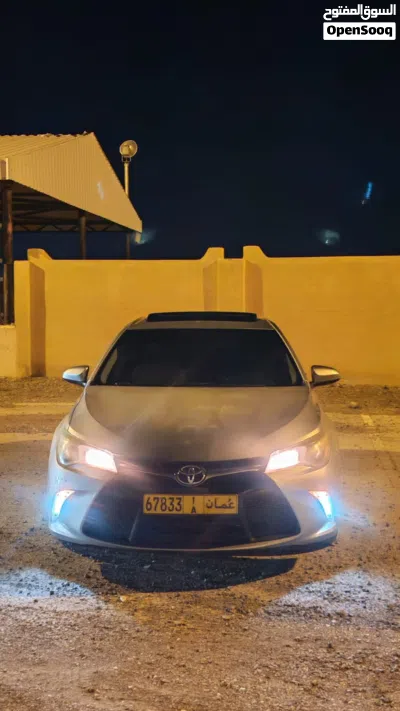 Toyota Camry SE 4