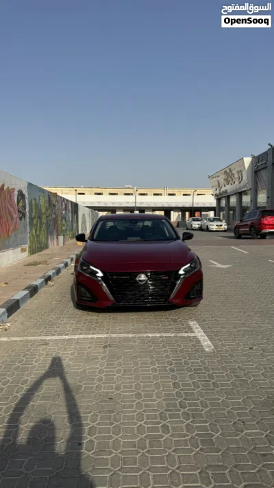 Nissan Altima SR 2