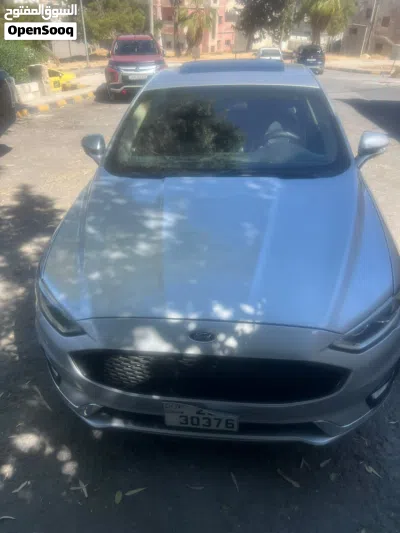 Ford Fusion SE 2
