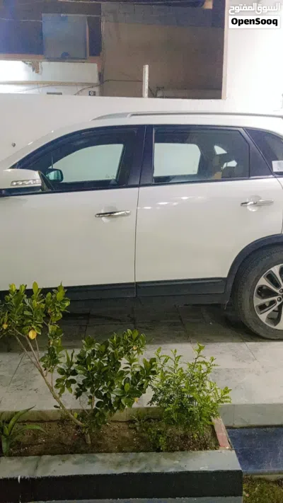 كيا سورينتو Standard 3